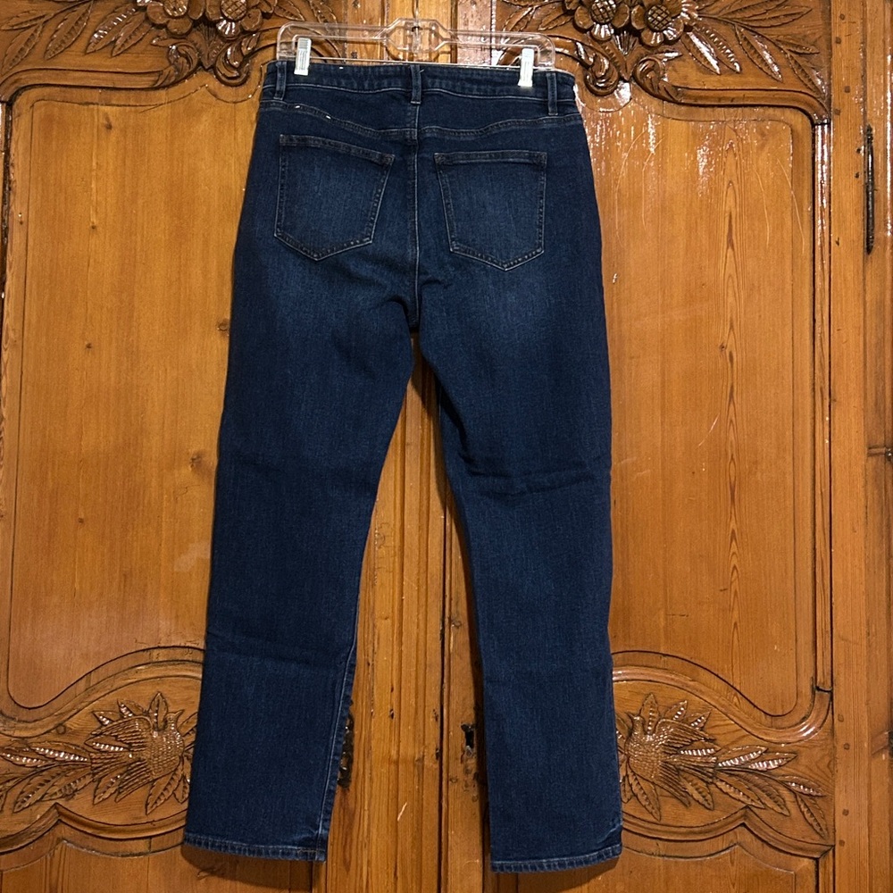 Ann Taylor Mid-Rise “The Taper”  Jeans. Size 10 - Picture 4 of 6